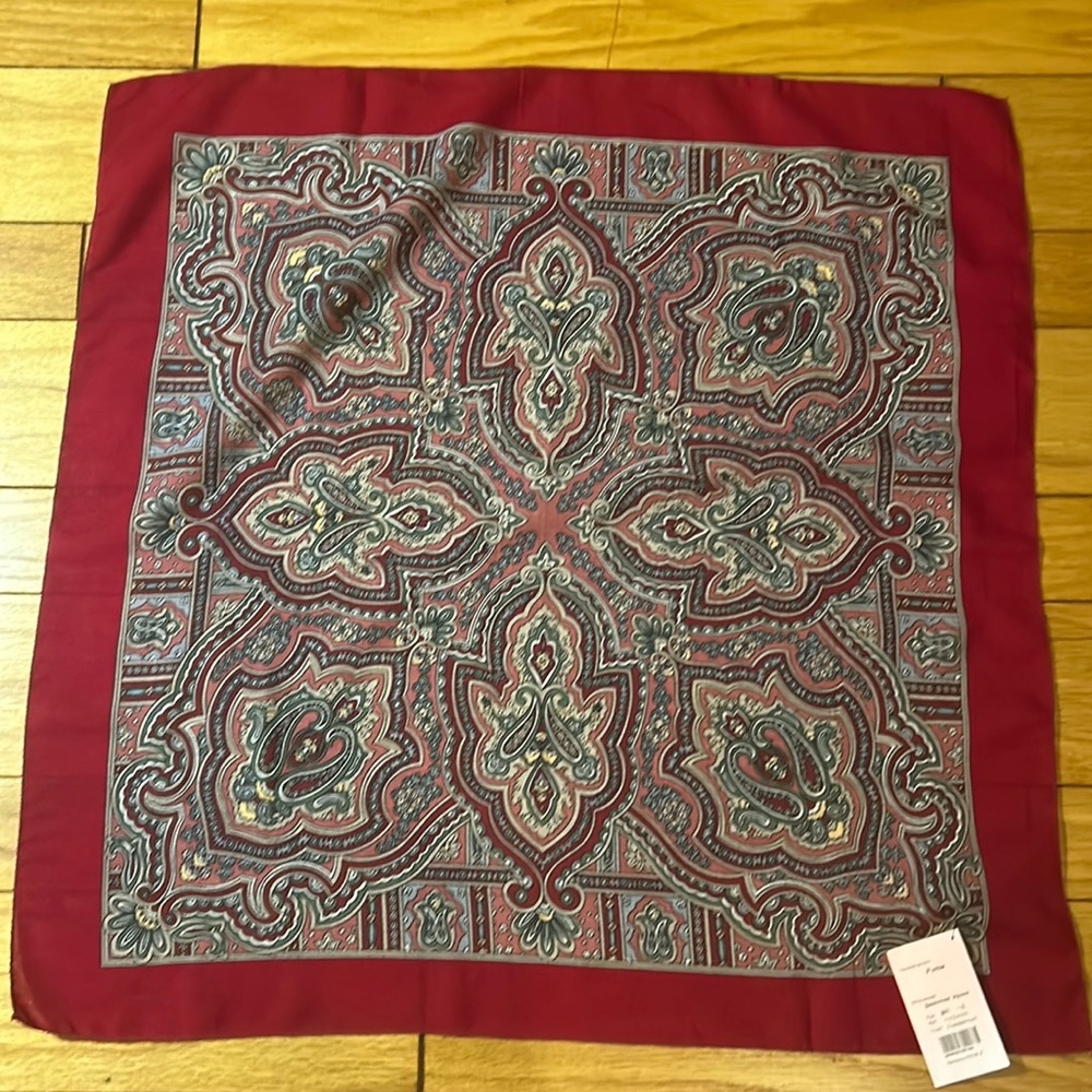 NWT Scarf